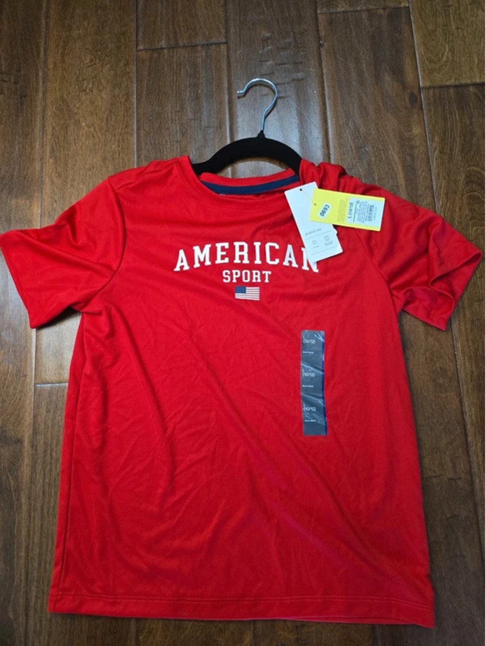 10/12 brand new athletic t shirt from target item 693G3